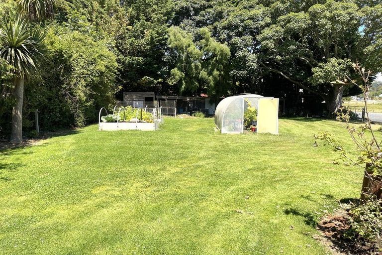 Photo of property in 11 Halsey Street, Clinton, 9534