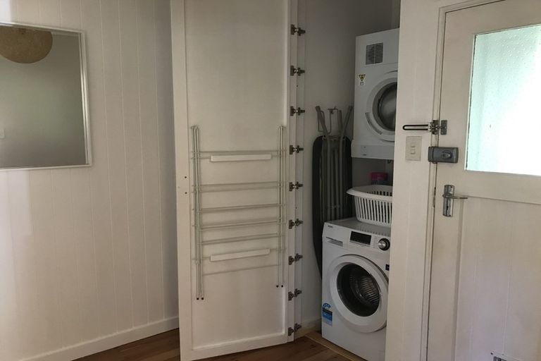 Photo of property in 26 Walton Avenue, Waikanae, 5036