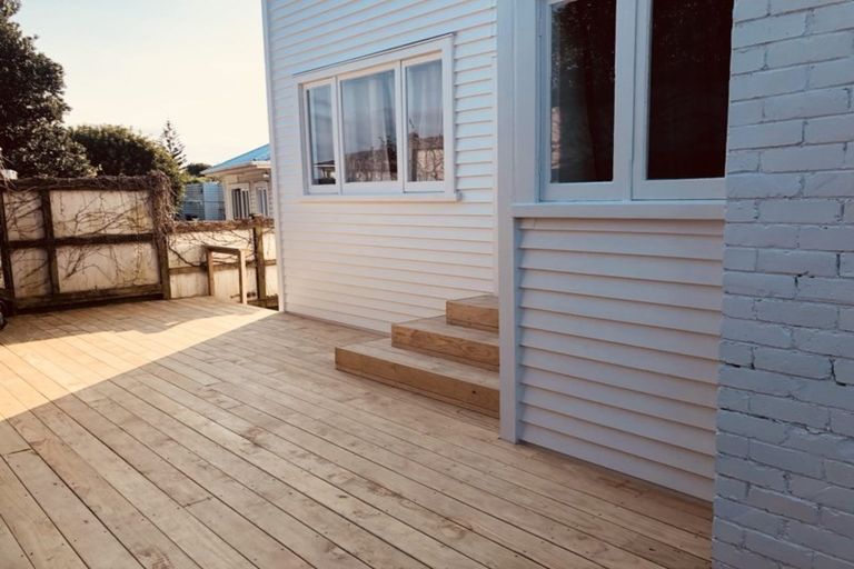 Photo of property in 2/39 Esmonde Road, Takapuna, Auckland, 0622