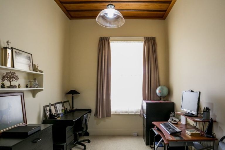 Photo of property in 31 Cameron Road, Bluff Hill, Napier, 4110