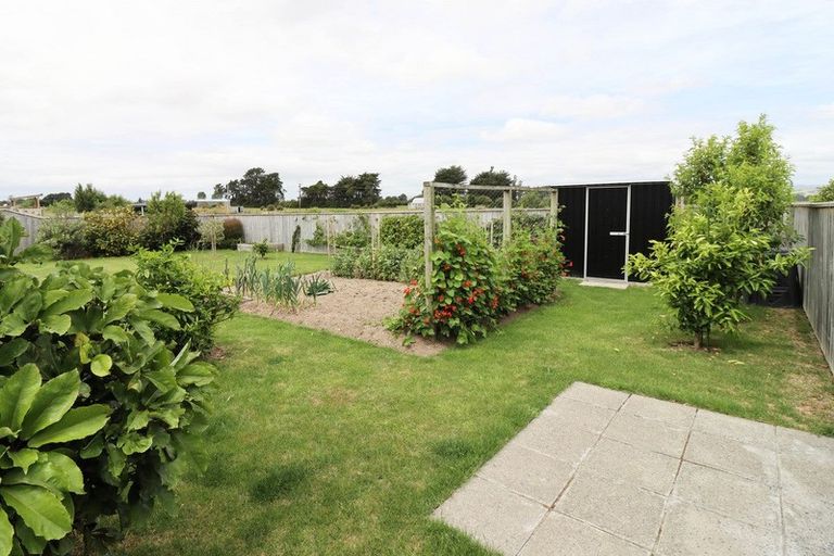 Photo of property in 28 Feist Street, Carterton, 5713