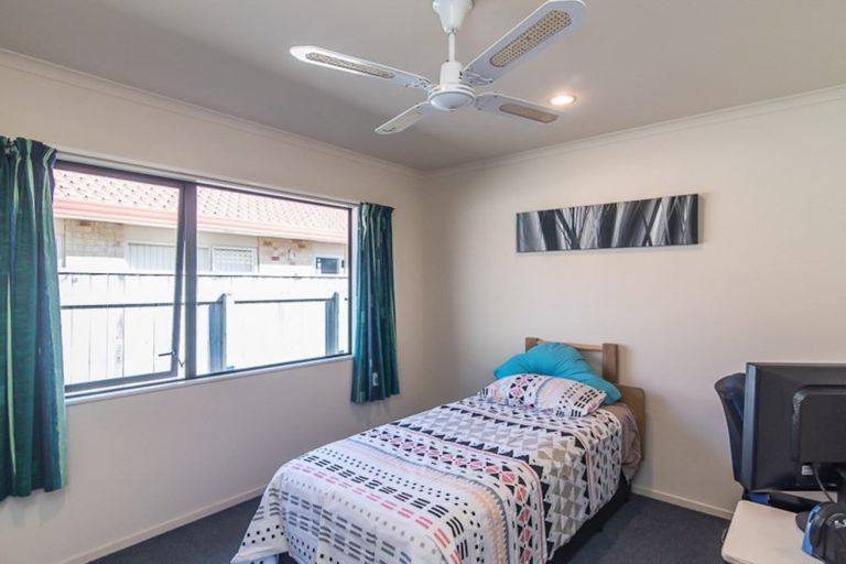 Photo of property in 94 Weggery Drive, Waikanae Beach, Waikanae, 5036