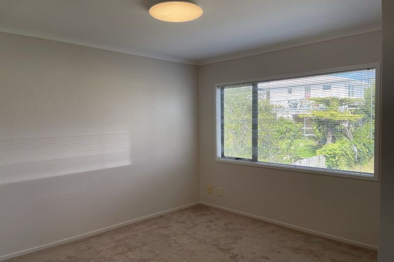 Photo of property in 41 Tiri Tiri Road, Birkdale, Auckland, 0626