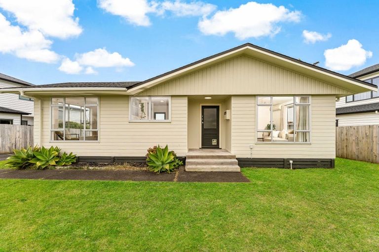 Photo of property in 22 Arthur Street, Riverhead, 0820