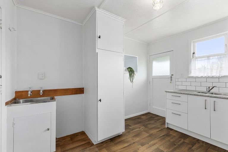 Photo of property in Heretaunga Flats, 4/652 Fergusson Drive, Trentham, Upper Hutt, 5018