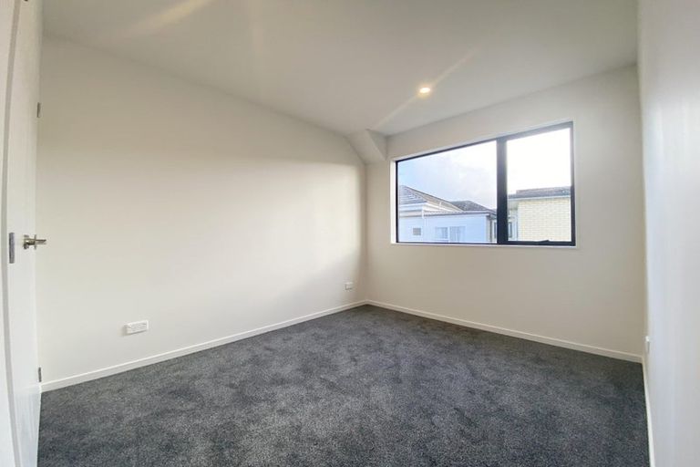 Photo of property in 9/49 Sunnyside Road, Sunnyvale, Auckland, 0612