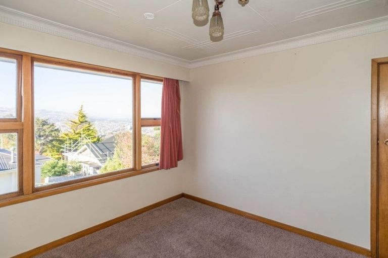 Photo of property in 15 Middleton Road, Kew, Dunedin, 9012