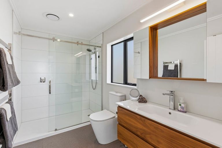 Photo of property in 11 Wilson Way, Waikanae, 5036