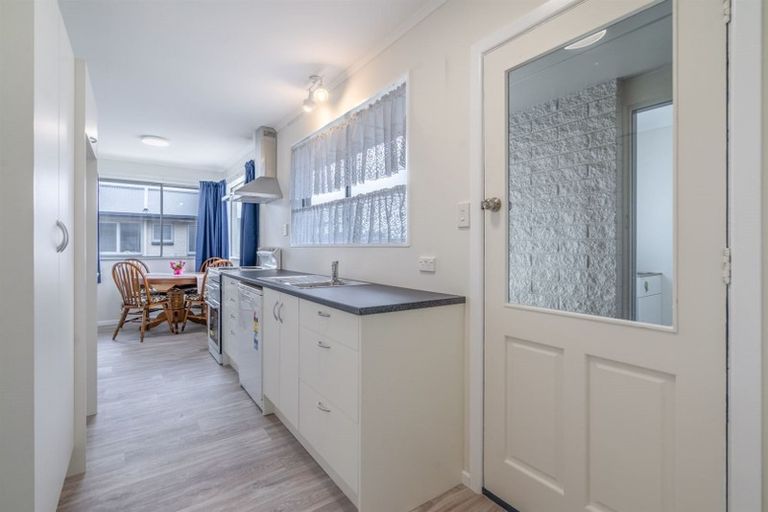 Photo of property in 37 Hyde Street, Clifton, Invercargill, 9812