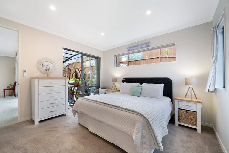 Photo of property in 16 Tararua Street, Massey, Auckland, 0614