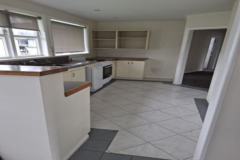 Photo of property in 7b Abel Tasman Avenue, Henderson, Auckland, 0610