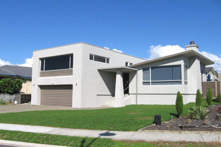Photo of property in 5 Wakaroa Avenue, Te Atatu Peninsula, Auckland, 0610