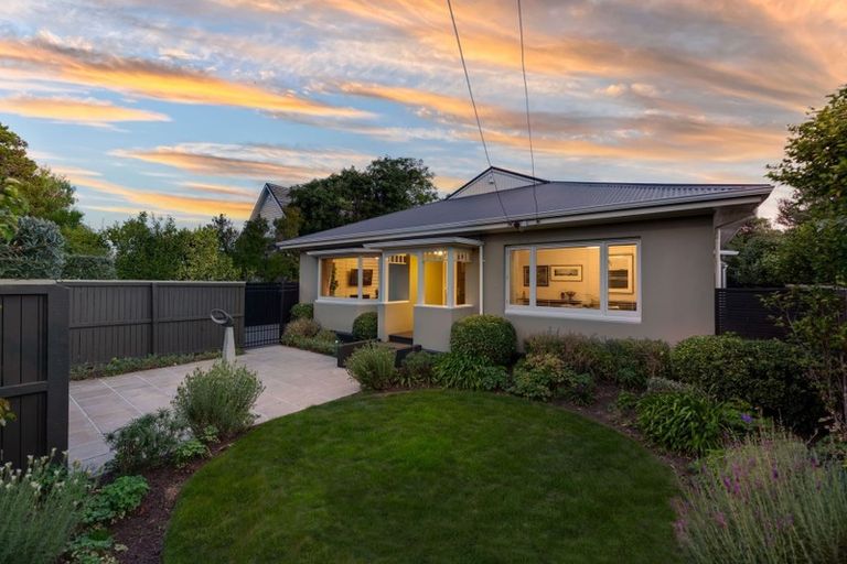 Photo of property in 66 Kahu Road, Fendalton, Christchurch, 8041
