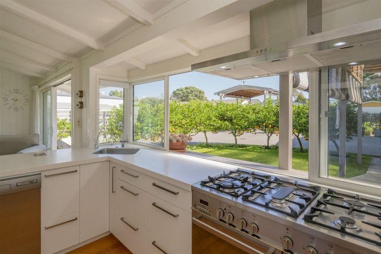 Photo of property in 65 Robinson Road, Whitianga, 3510