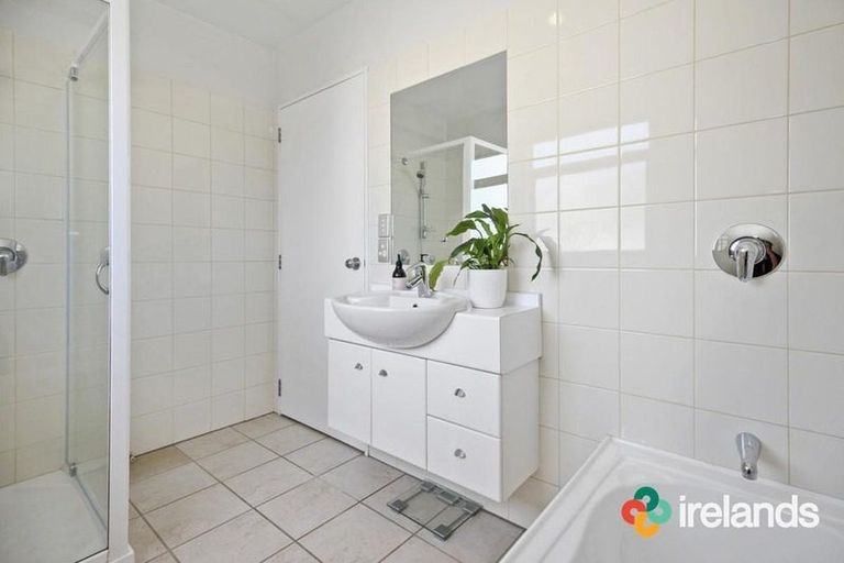 Photo of property in 25b Springfield Road, St Albans, Christchurch, 8014