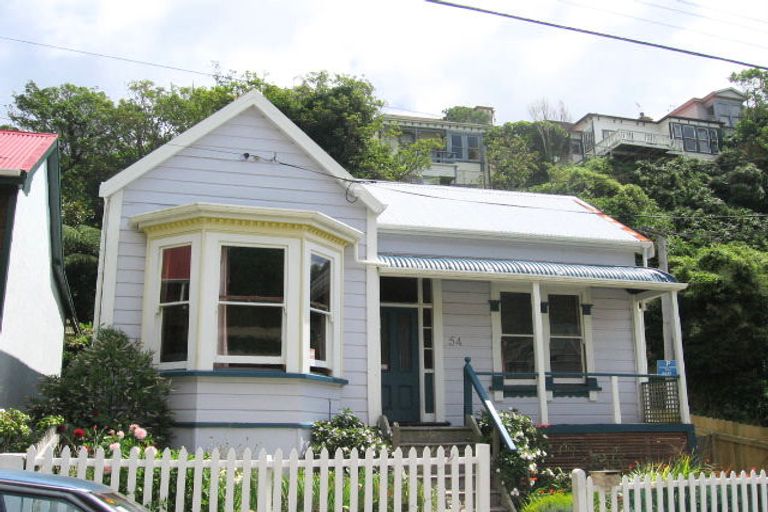 Photo of property in 54 Honiana Te Puni Street, Aro Valley, Wellington, 6021