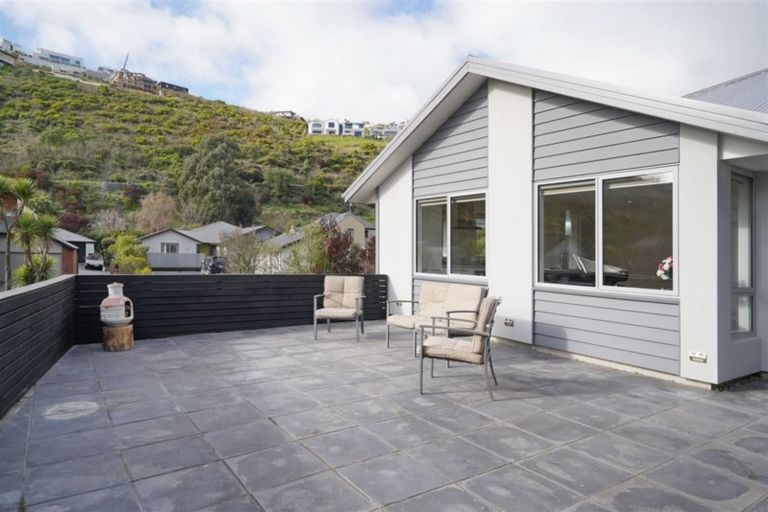 Photo of property in 14 Virginia Lane, Mount Pleasant, Christchurch, 8081