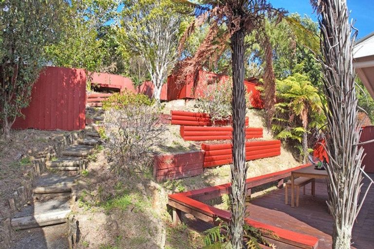 Photo of property in 22b Hillside Drive, Maoribank, Upper Hutt, 5018