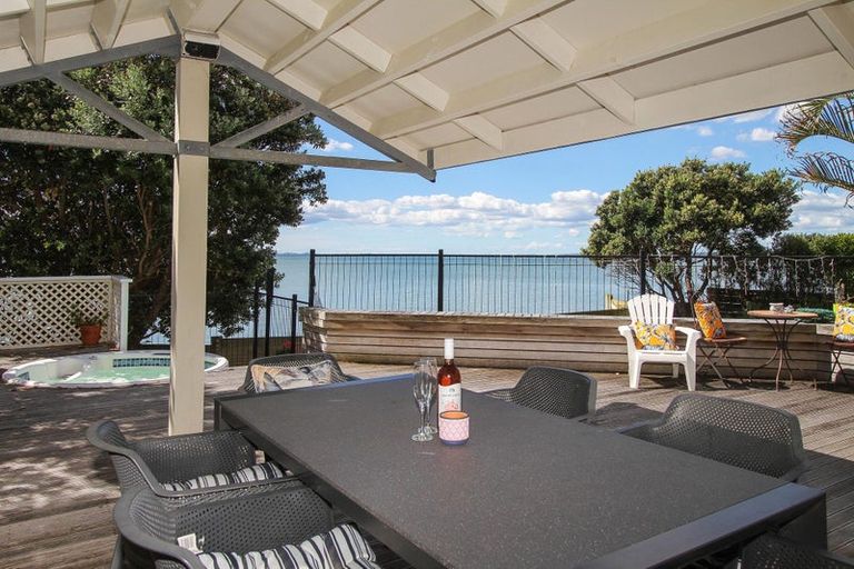 Photo of property in 26 Crispe Road, Clarks Beach, 2122