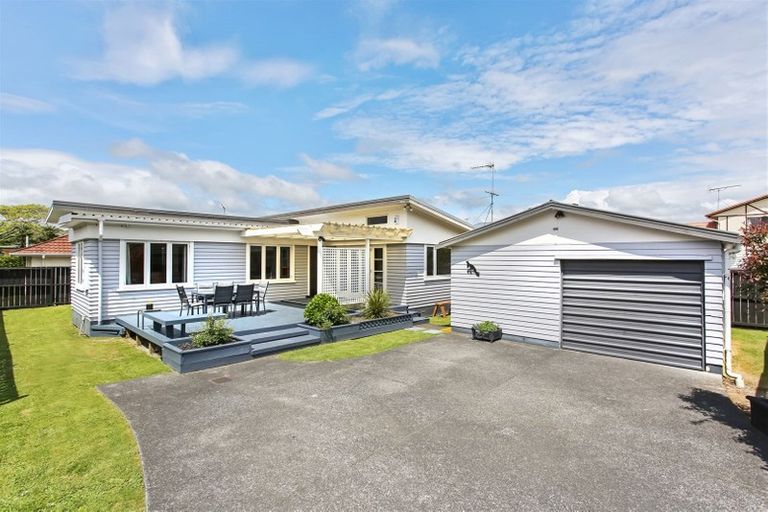Photo of property in 22 Laurie Avenue, Papakura, 2110