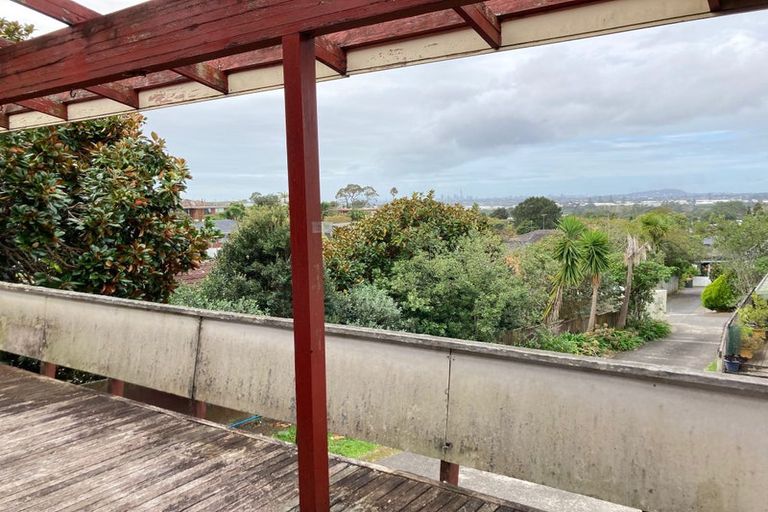 Photo of property in 25 Nui Mana Place, Te Atatu South, Auckland, 0610
