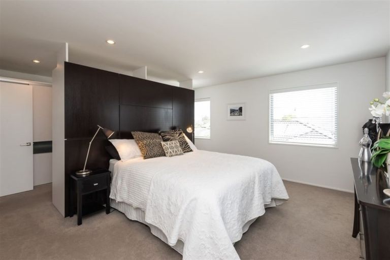 Photo of property in 45 Garreg Road, Bryndwr, Christchurch, 8052