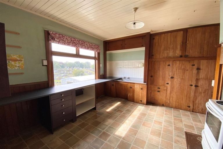 Photo of property in 1 Kelvin Street, South Hill, Oamaru, 9400