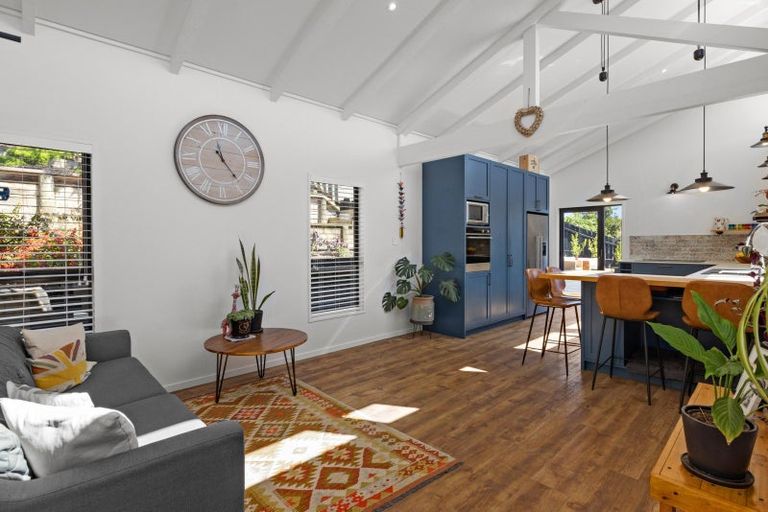 Photo of property in 19 Puflett Road, Havelock North, 4130