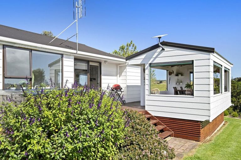 Photo of property in 1124 Awhitu Road, Pollok, Waiuku, 2683