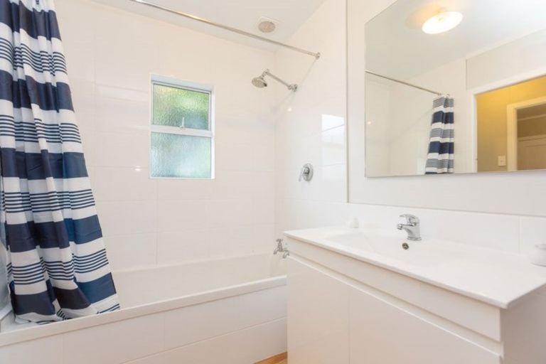 Photo of property in 3 Elizabeth Place, Ferndale, New Plymouth, 4310