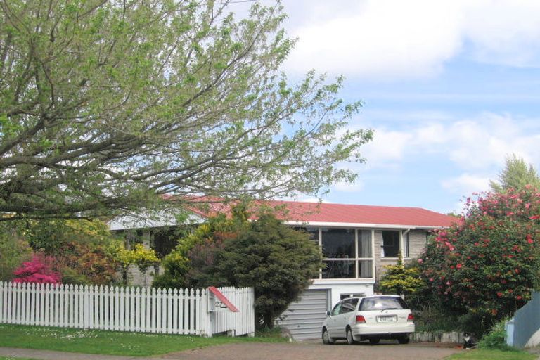 Photo of property in 27 Wharenui Road, Owhata, Rotorua, 3010