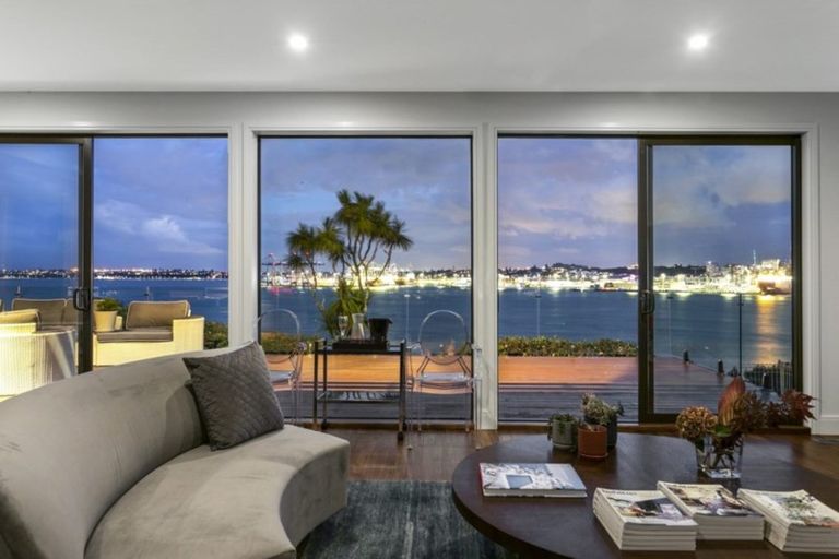 Photo of property in 79a Stanley Point Road, Stanley Point, Auckland, 0624