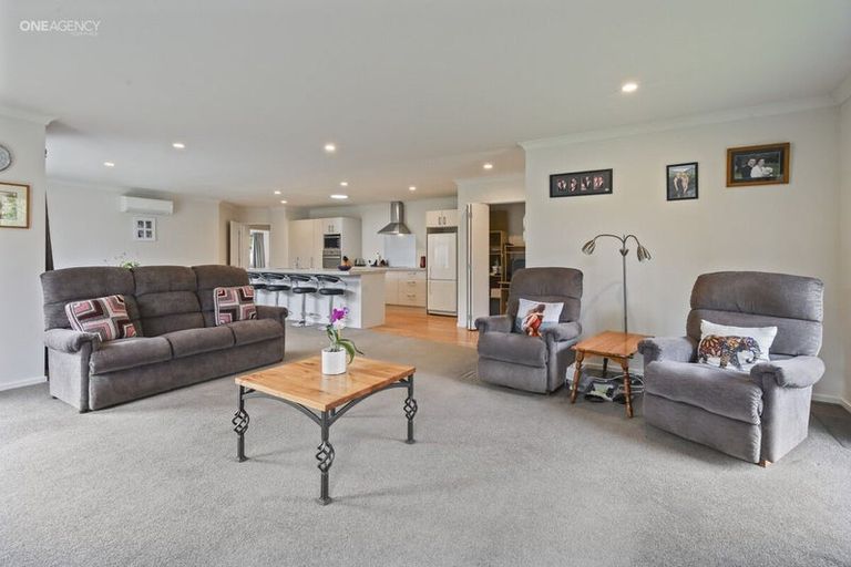 Photo of property in 12 Hakatere Road, Pegasus, 7612