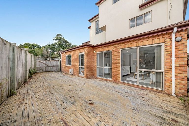 Photo of property in 97 Baverstock Road, Flat Bush, Auckland, 2016