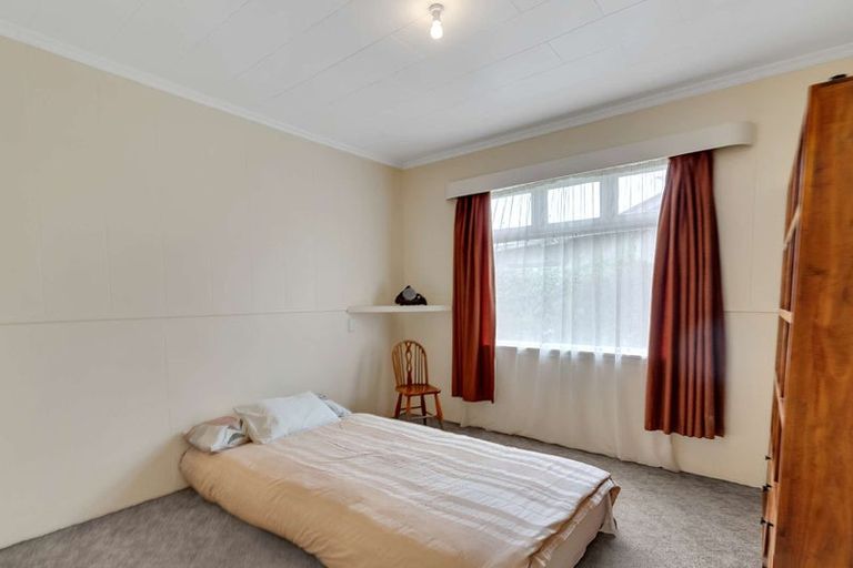 Photo of property in 73 Corson Avenue, Beckenham, Christchurch, 8023