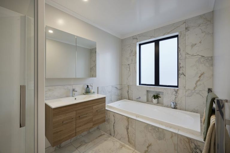 Photo of property in 36 Vintry Drive, Huapai, 0810