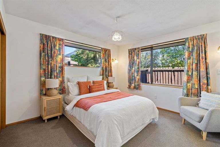 Photo of property in 4b Grassmere Street, Papanui, Christchurch, 8052