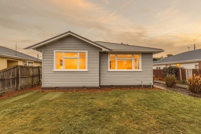 Photo of property in 1/8 Wharenui Road, Upper Riccarton, Christchurch, 8041