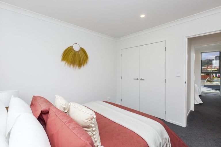 Photo of property in 44c Pine Avenue, Upper Hutt Central, Upper Hutt, 5018