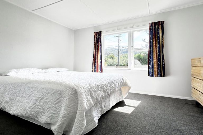 Photo of property in 63 Wood Street, Wainuiomata, Lower Hutt, 5014