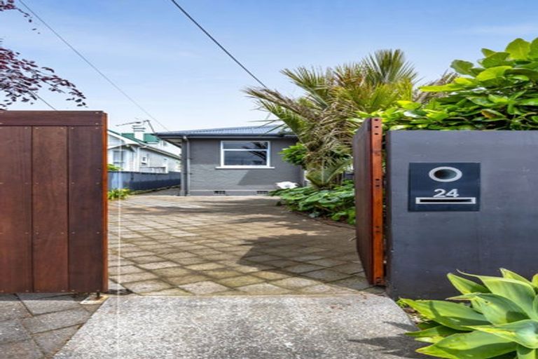 Photo of property in 24 Sanders Avenue, Westown, New Plymouth, 4310