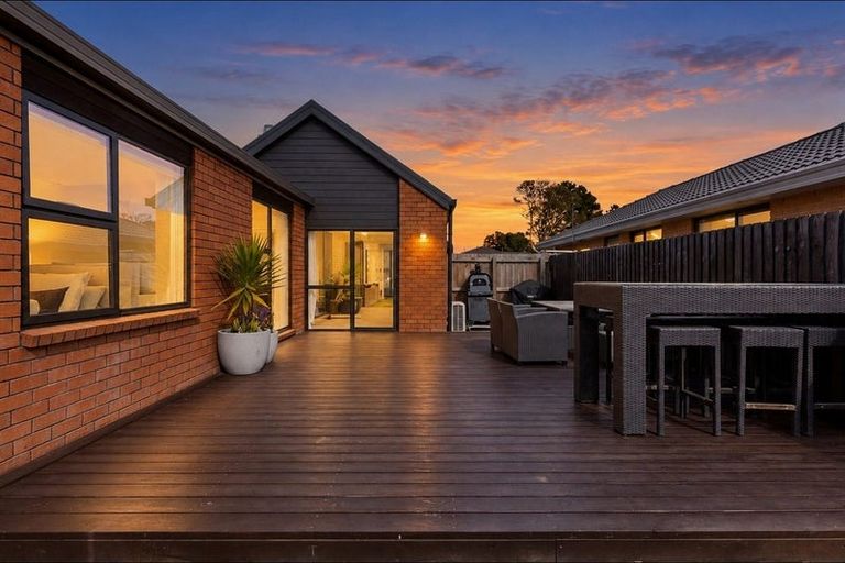 Photo of property in 18 Briarmont Street, Avondale, Christchurch, 8061