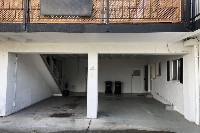 Photo of property in 4/8 Lee Road, Taradale, Napier, 4112