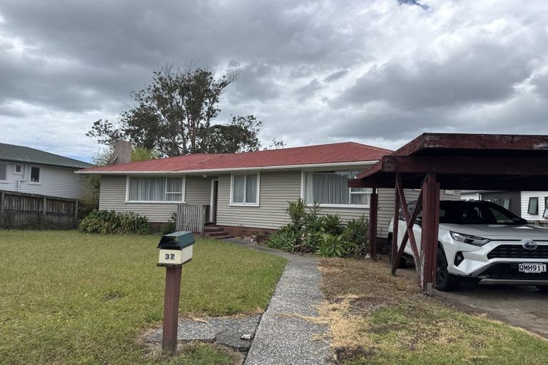 Photo of property in 37 Bruce Road, Glenfield, Auckland, 0629