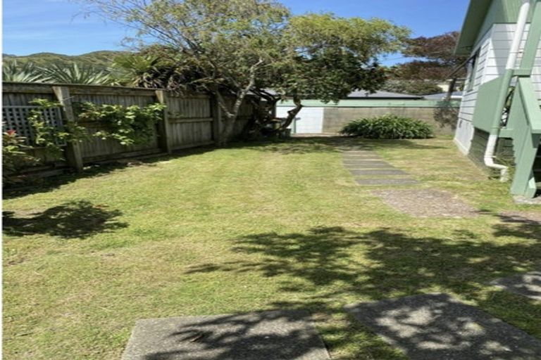 Photo of property in 4 Clarkes Crescent, Paekakariki, 5034