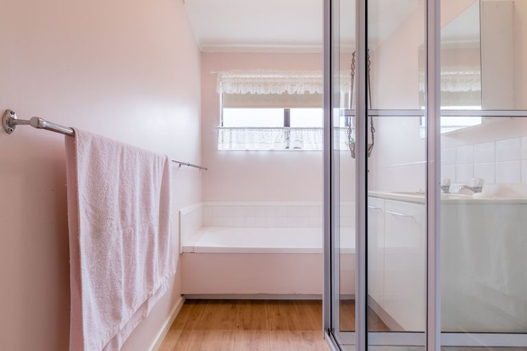 Photo of property in 7/54 Nikau Street, New Lynn, Auckland, 0600