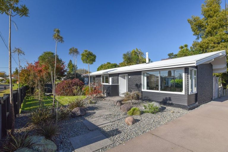 Photo of property in 5 Darroch Street, Fairy Springs, Rotorua, 3015