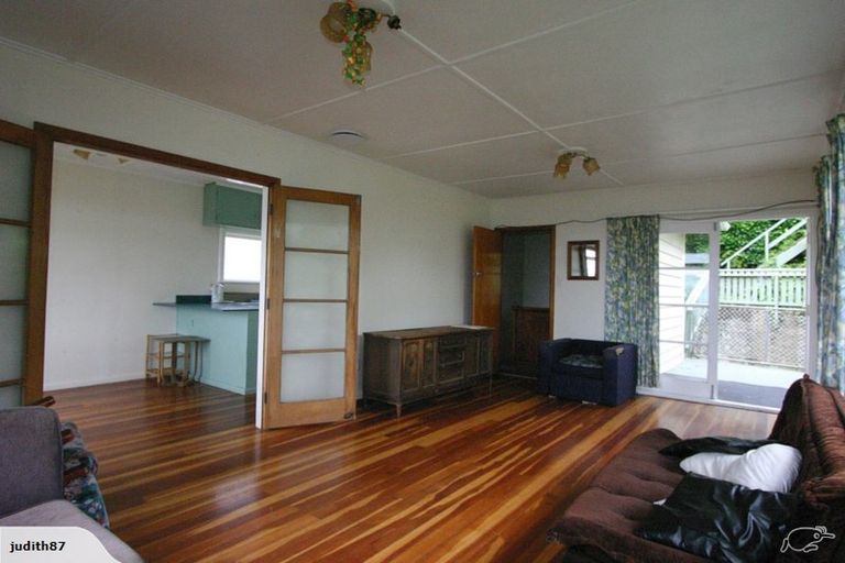 Photo of property in 19 Zetland Street, Highbury, Wellington, 6012