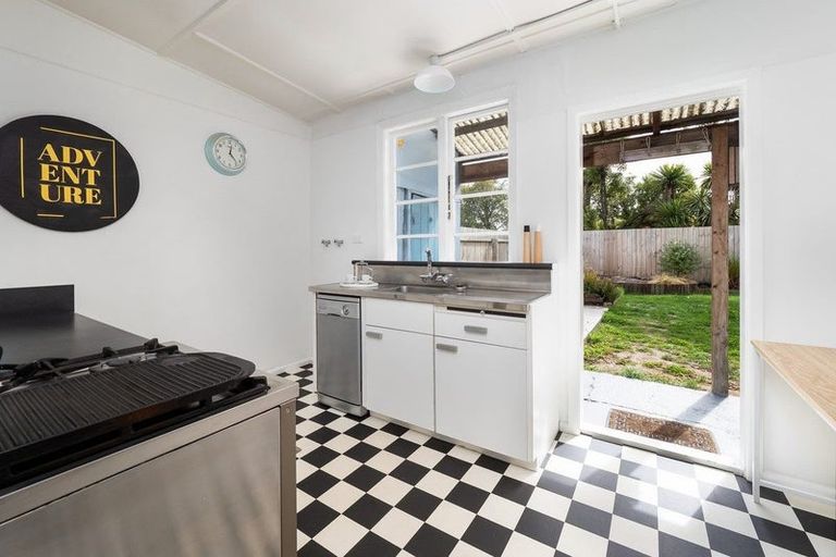 Photo of property in 29 Hutcheson Street, Sydenham, Christchurch, 8023
