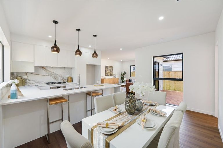 Photo of property in 52 Whakairo Crescent, Gulf Harbour, Whangaparaoa, 0930